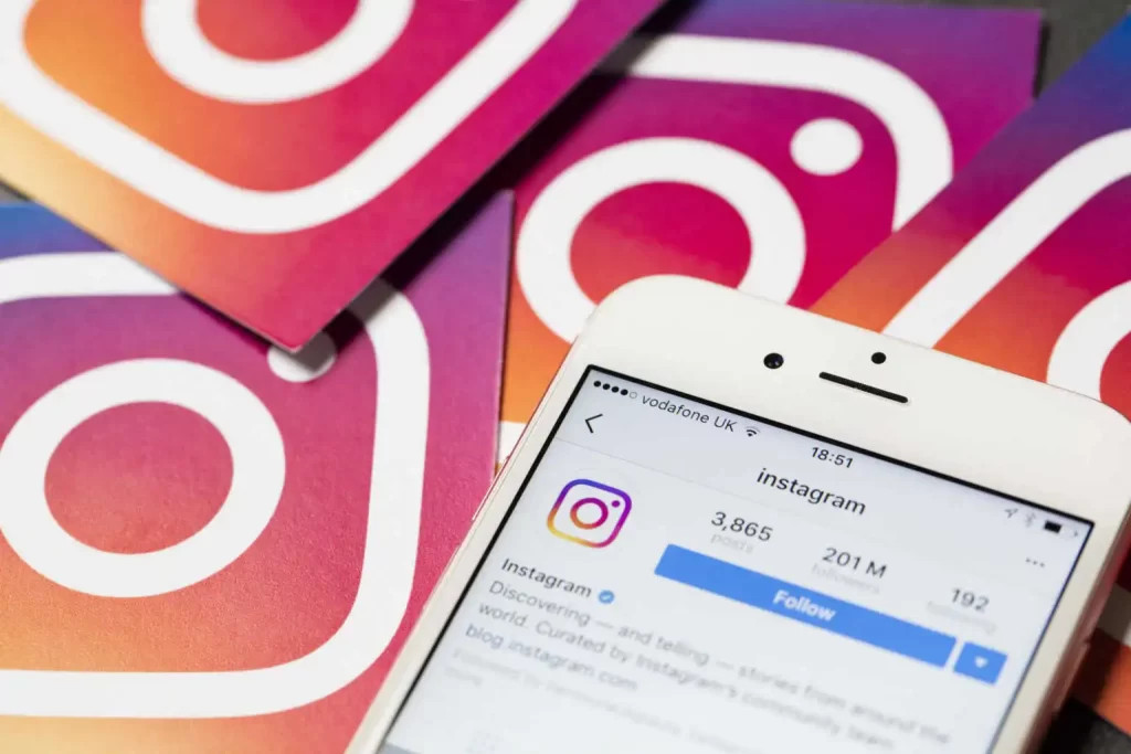 How To Look Offline on Instagram