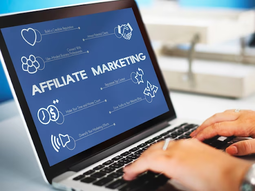 Promoting Affiliate Products through Sponsored Posts 